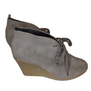 Gap Women's Shoes Wedge Heel Booties Gray Suede Lace Up Size 10.